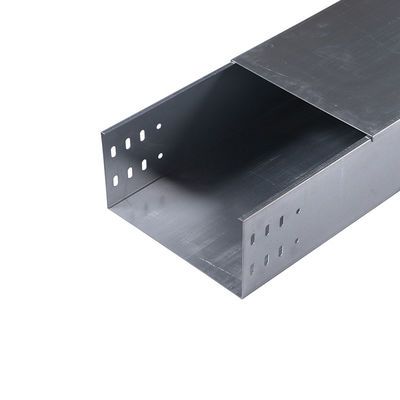 Bon prix OEM Tray de câble galvanisé à chaud 25 mm-200 mm en ligne
